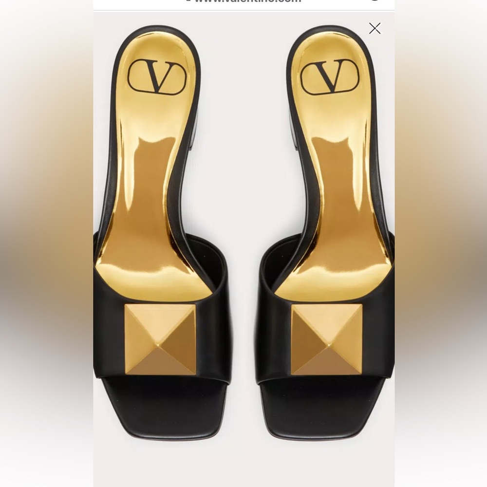 Valentino Garavani. One Stud CalfSkin Slide Sandal . Size 41